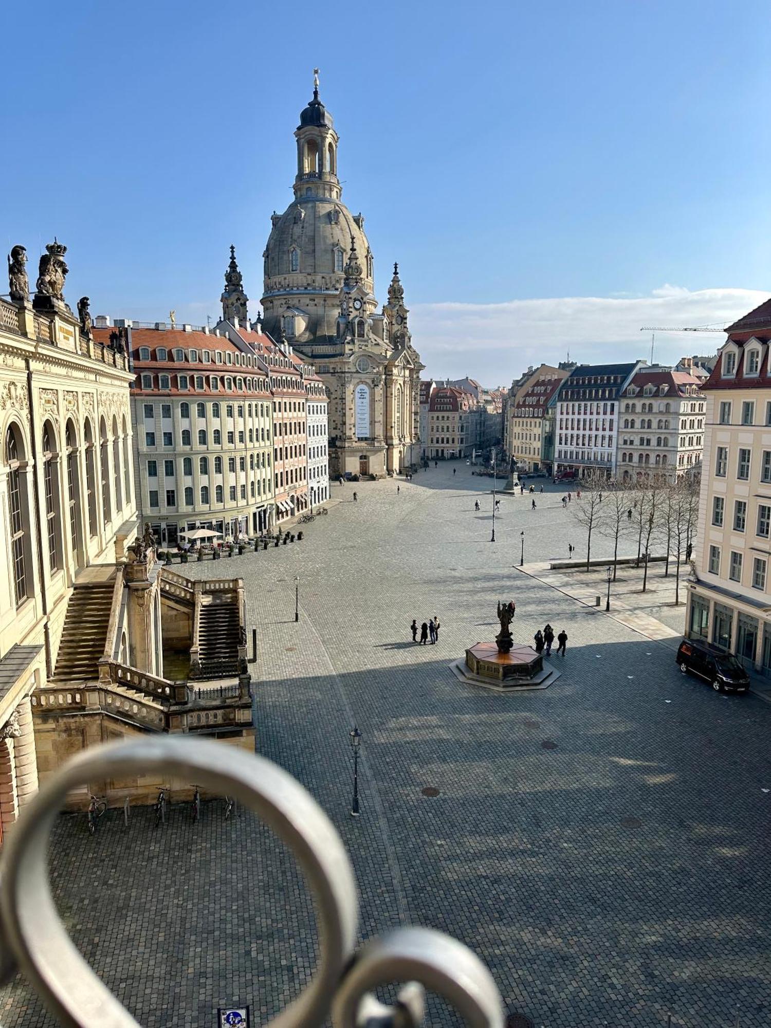 Luxus Suite Mit Einmaligem Blick Auf Die Frauenkirche Dresden Buitenkant foto